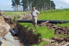 EUROFLO slotted pipe install on farm